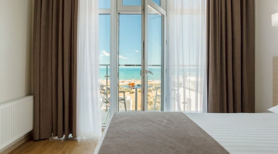 Стандартный 2-местный (фрагментарный вид на море)