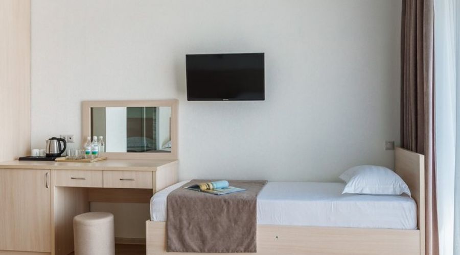 Стандартный 4-местный (фрагментарный вид на море)